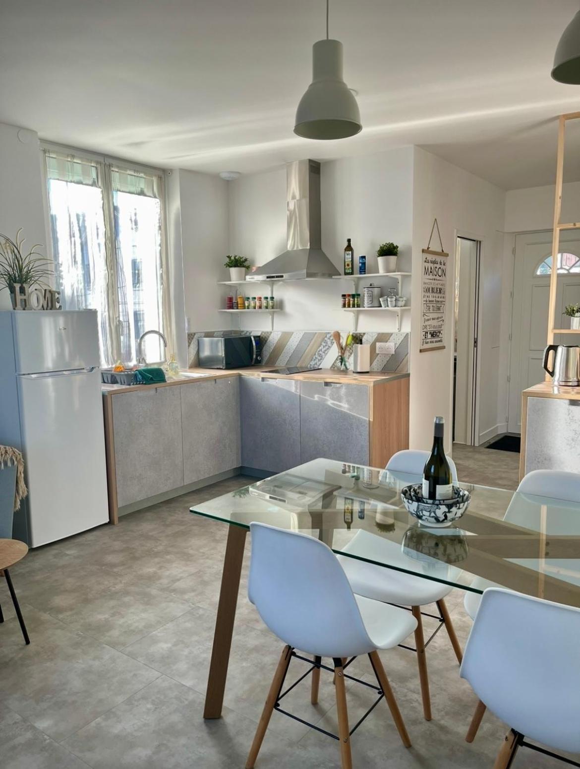 Appartement Cosy Et Calme Avec Parking Et Terrasse Prives Cravanche エクステリア 写真